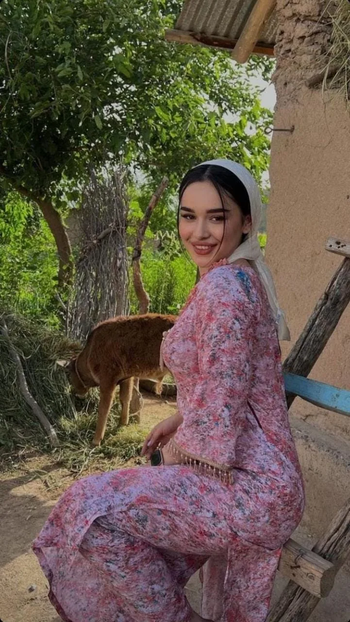 Elif - Başakşehir Escort
