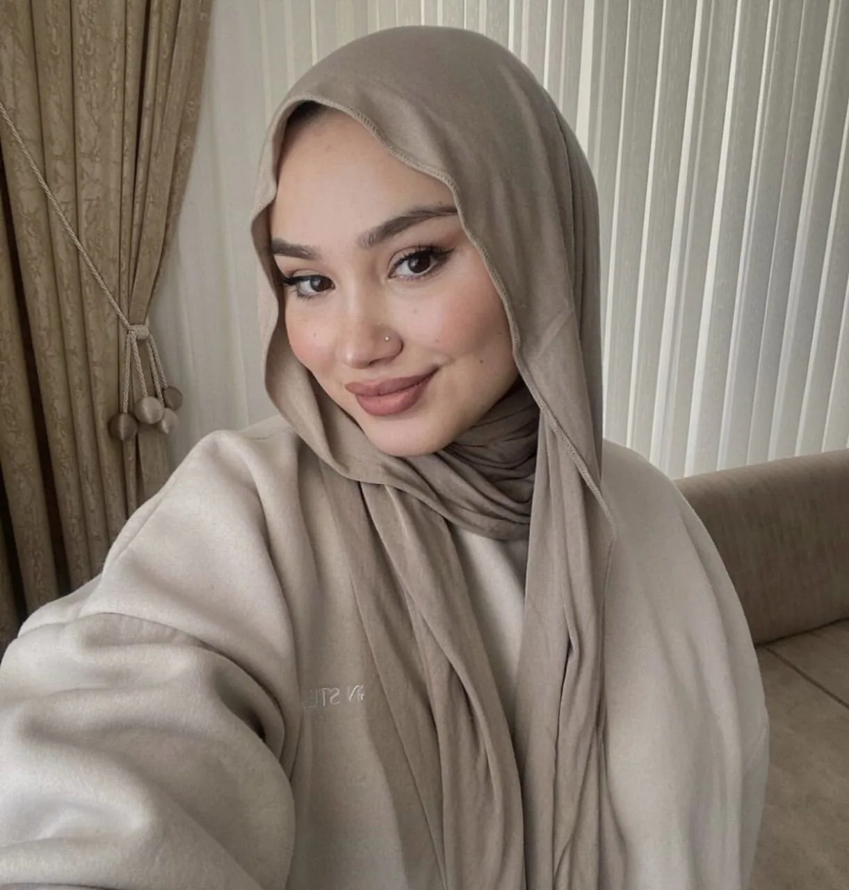 Gamze - Başakşehir Escort