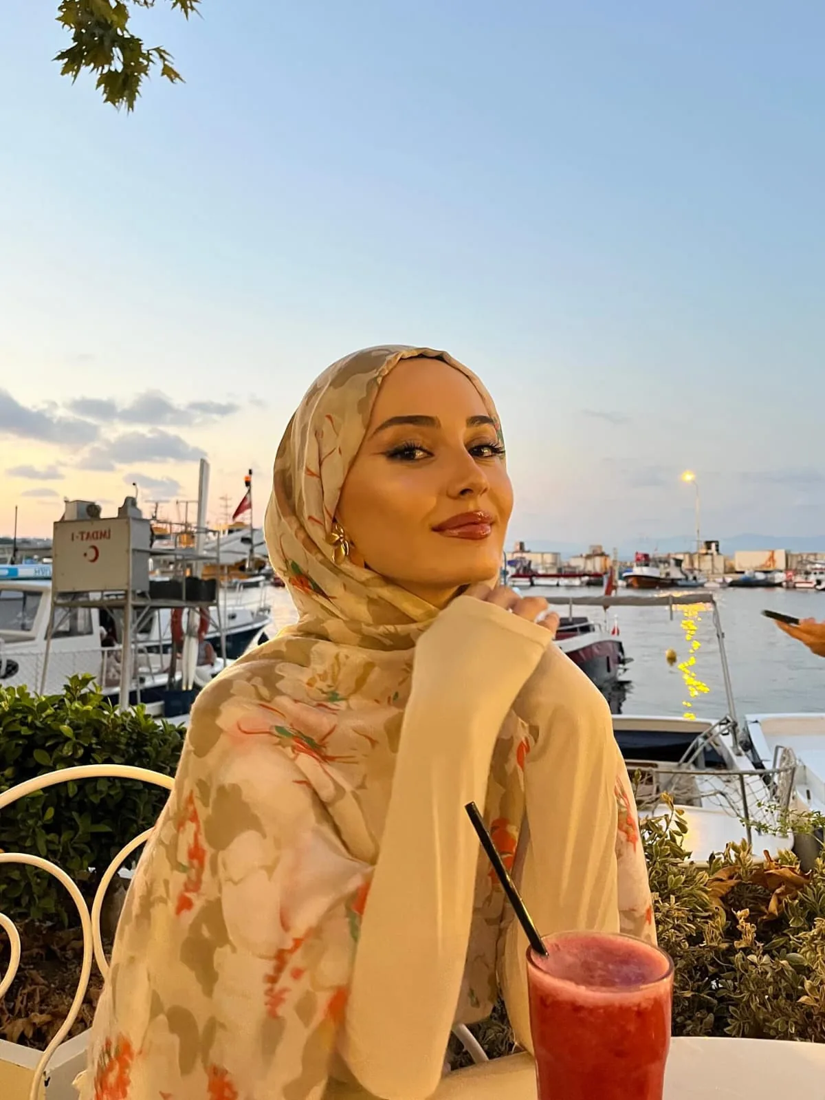 Esra - Başakşehir Escort