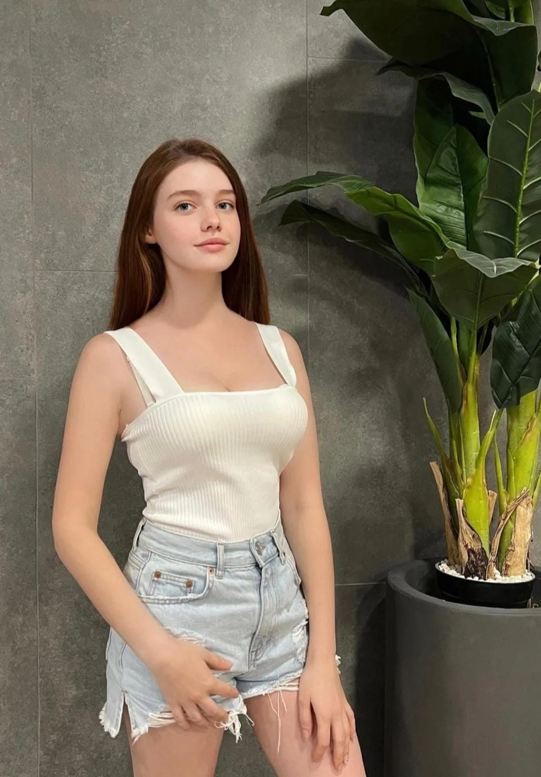 Oya - Başakşehir Escort