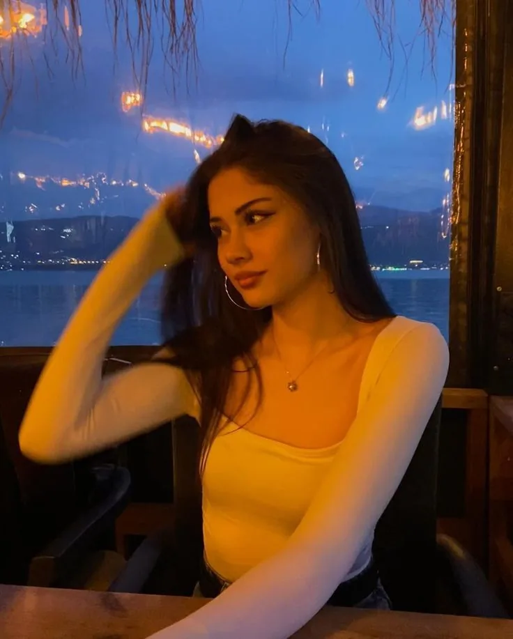 Selen - Başakşehir Escort